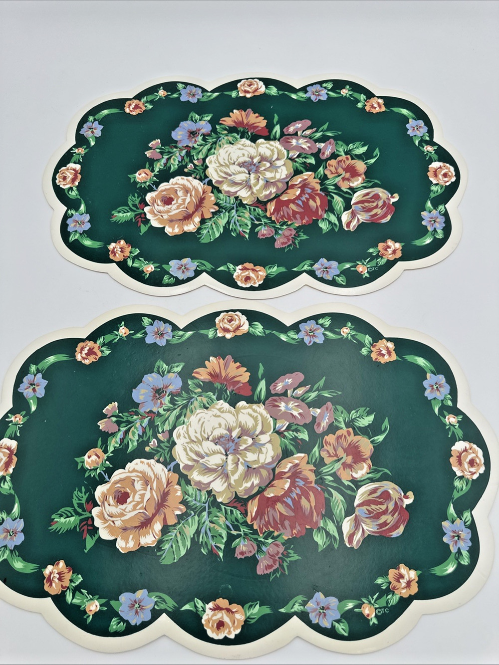 4 Vintage Town & Country Vinyl Foam Backed Placemat Floral Green, Roses